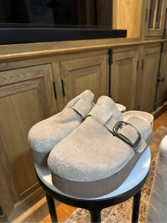 Cushionaire Shoes - Women’s Suede Platform Clog Mule in Beige with Buckle